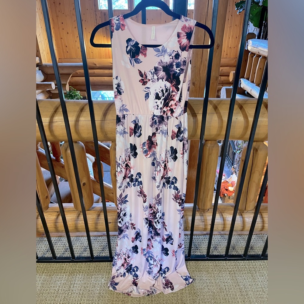 Pink blush, small floral maxi maternity dress